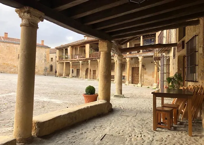 El Pajar De Abajo - Pedraza - 펜션 La Alameda